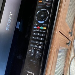SONY BRAVIA テレビと台の画像