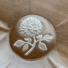 HOYAクリスタル　浮き彫り　花びら型のガラス皿　5枚の画像