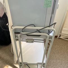 ワゴン、　タオルウォーマーの画像