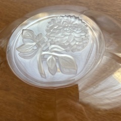 HOYAクリスタル　浮き彫り　花びら型のガラス皿　5枚の画像