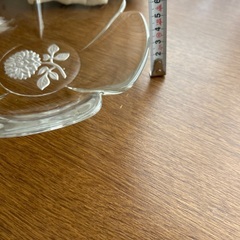 HOYAクリスタル　浮き彫り　花びら型のガラス皿　5枚の画像