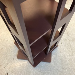 サ2511-380 回転式コミックラック ダークブラウン キズ汚れ有りの画像