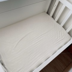 5way ベビーベッド ホワイト &ベットシーツ&マットの画像