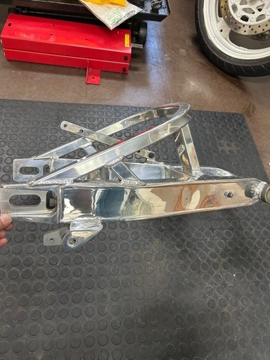 xjr400r 補強入り　スイングアーム