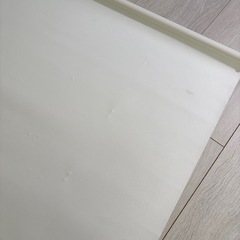 ロールスクリーンとつっばりアジャスターの画像