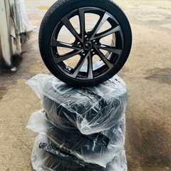 タイヤとホイール　215/45R18の画像