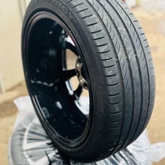 タイヤとホイール　215/45R18の画像