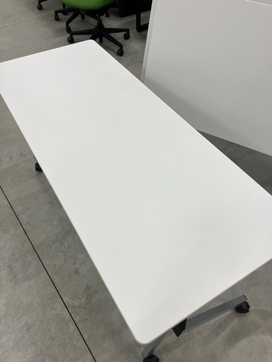 【来店歓迎 】【OF-78】美品 ITOKI イトーキ スレント フォールディング  150cm幅 スタックテーブル 会議テーブル  