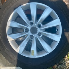 ワーゲン　ザ　ビートル純正ホイール付きスタッドレスタイヤの画像