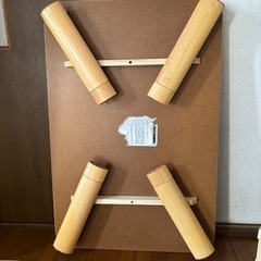 折りたたみテーブルの画像