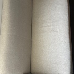 ベージュ色 二人掛けソファーの画像