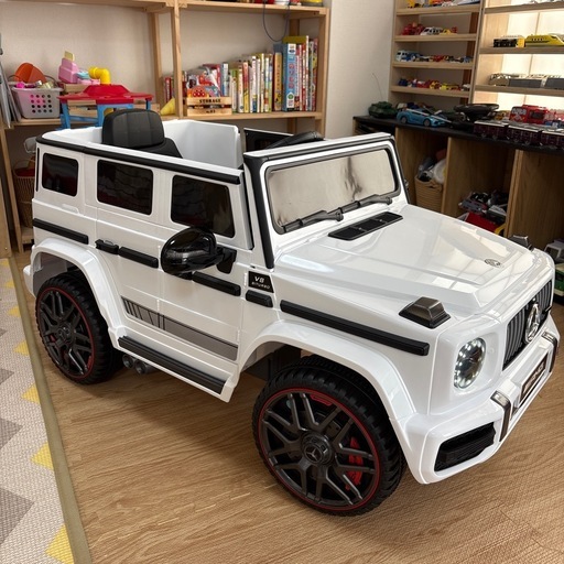 メルセデス・ベンツ AMG Gクラス 電動乗用カー（ホワイト／リモコン付き）