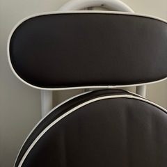 折りたたみ椅子の画像