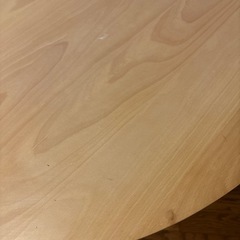 丸テーブルの画像