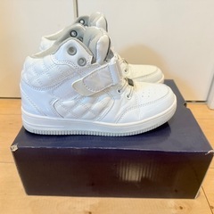 【中古品】ARK AVENUE  キッズダンスシューズ（ホワイト色）の画像