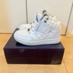 【中古品】ARK AVENUE  キッズダンスシューズ（ホワイト色）の画像