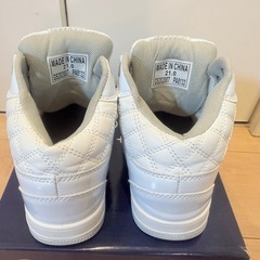 【中古品】ARK AVENUE  キッズダンスシューズ（ホワイト色）の画像