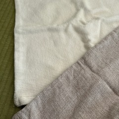 無印クッションカバー2つの画像