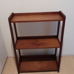 木製3段棚　シンプルですの画像