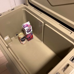 高耐久型 ハードクーラーボックス  約59L キャスター付　MOL-CH65 の画像