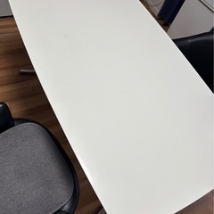 ダイニングテーブル&チェアーの画像