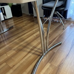 ダイニングテーブル&チェアーの画像