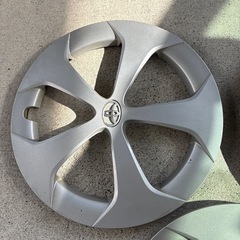 30プリウス 後期　ホイールキャップの画像