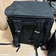 ウーバーイーツ配達員バッグの画像