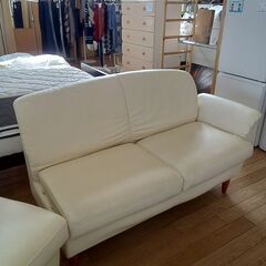★リユースのサカイつくば店★TK7409  3人掛けソファ ベージュ H70×D64×W140 クリーニング済みの画像