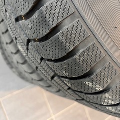 美品　ホイール付きスタッドレスタイヤの画像