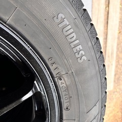 美品　ホイール付きスタッドレスタイヤの画像