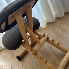 姿勢がよくなる椅子　子供用　勉強机用椅子の画像