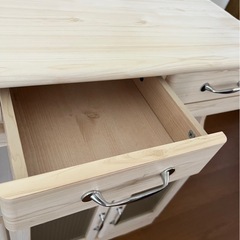 キッチンカウンター 棚の画像