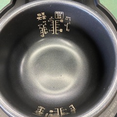☆アイリスオーヤマ　ジャー炊飯器 3合炊き　RC-MGA30-B  2023年製の画像
