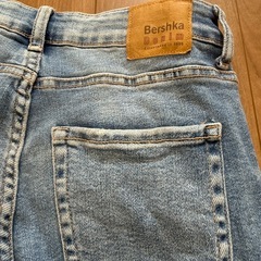 bershka men's ジーパンの画像