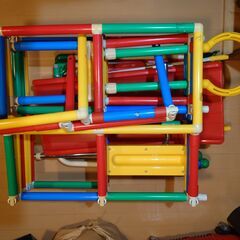 23  ジャングルジムと滑り台の画像