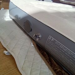 ★リユースのサカイつくば店★TK7412 LVYUAN エアーマットレス　ダブルサイズ クリーム H25×D152×W203 クリーニング済みの画像