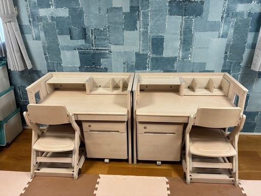 ITOKI 学習机・椅子2つセットユトレヒトイトーキ (asako) 明石の