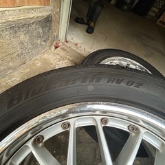 235/50/18ヨコハマブルーアース 2020年製　の画像