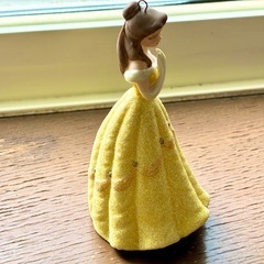 ベルの置物の画像