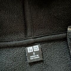 ユニクロ　ブロックテックボアパーカー　黒　Sサイズの画像