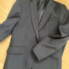 140サイズ　男子スーツの画像