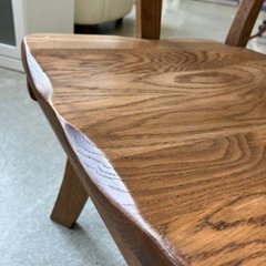 サ2511-383 木製 肘掛け付き ダイニング チェア 回転式 キズ汚れ有りの画像