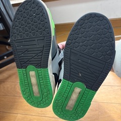 スニーカー　①の画像