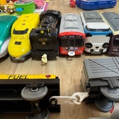 説明必読　プラレール　車両いっぱいと図鑑セットの画像