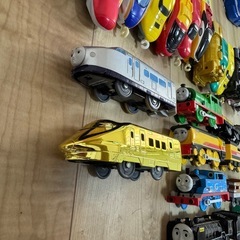 説明必読　プラレール　車両いっぱいと図鑑セットの画像