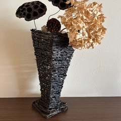 決まりました 籐っぽい花瓶の画像