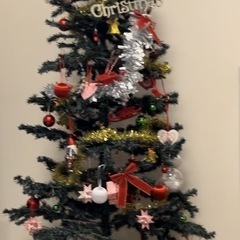 ニトリクリスマスツリー180センチ、オーナメント付き合いたくの画像