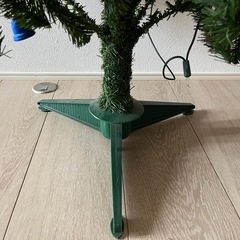 クリスマスツリー　電球・飾り付き　約120㎝の画像