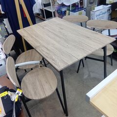 セール開催中！表示価格からさらに％OFF！（サルベージ品を除く）ダイニングセット　４人掛けの画像